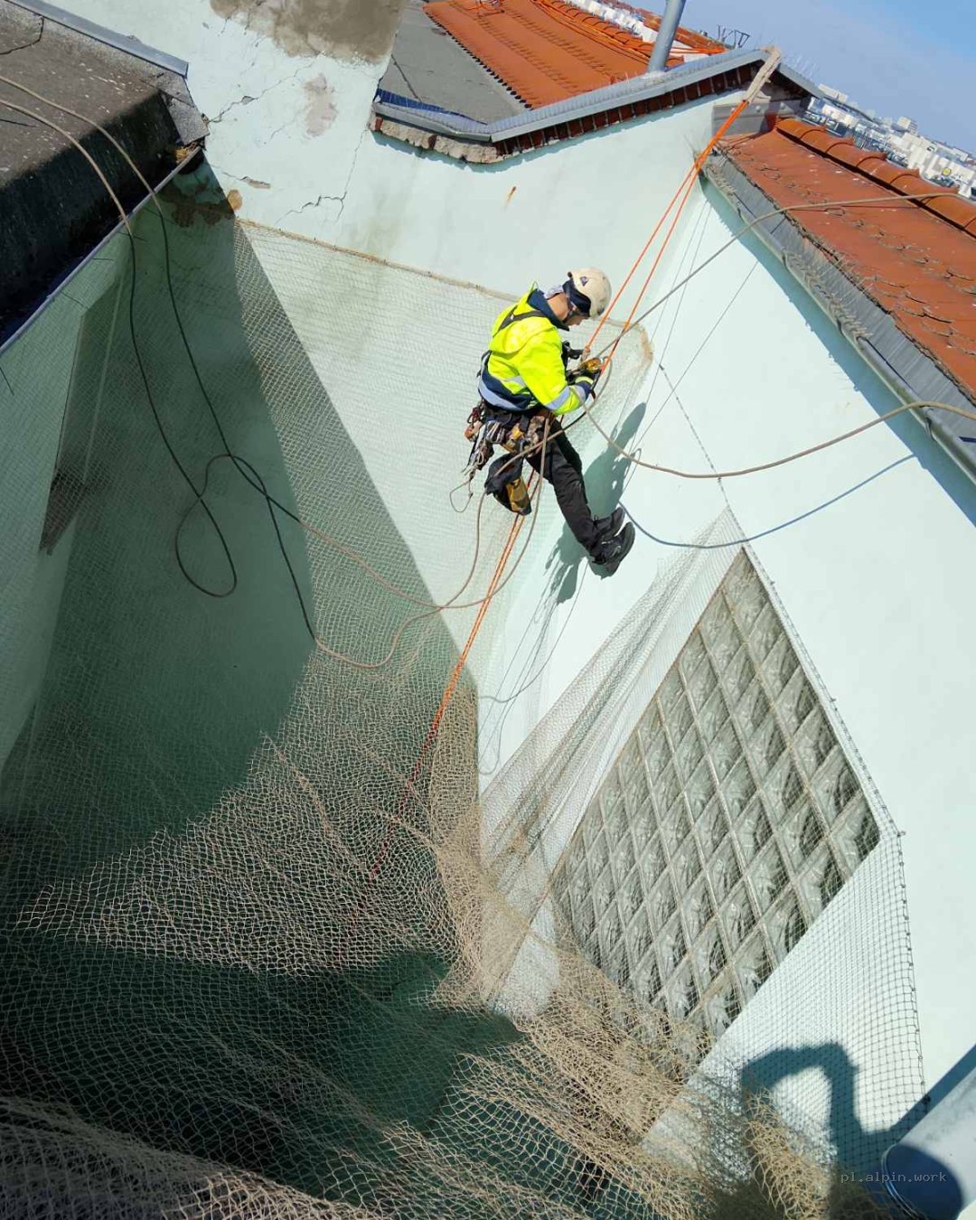 Zdjęcia alpinistów przemysłowych